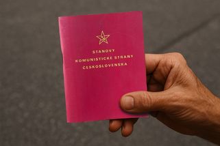 Druhá vlna krácení důchodů za funkce v KSČ přichází: Týkat se může více než 2 000 lidí